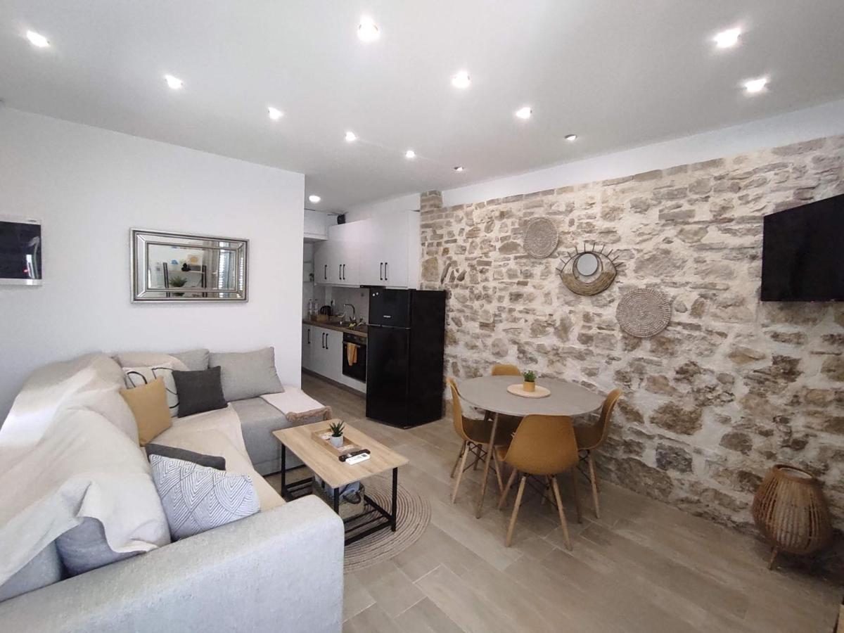 Garitsa Apartments Corfu  Екстер'єр фото